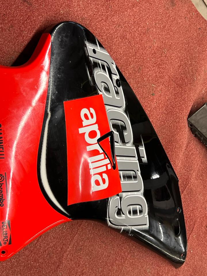 Aprilia RS 50 Verkleidung rechts dis 103060 neu 90€