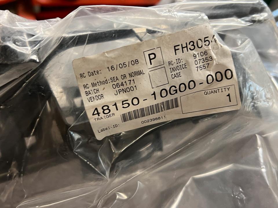 Suzuki AN 650 Burgmann 48150-10G00 Scheinwerferhalter neu