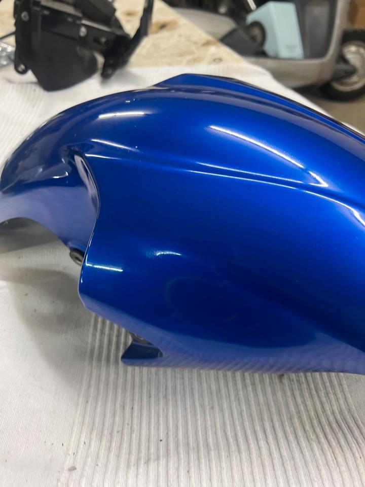 Kotflügl vorne Yamaha r6 typ rj03 top Zustand 80€