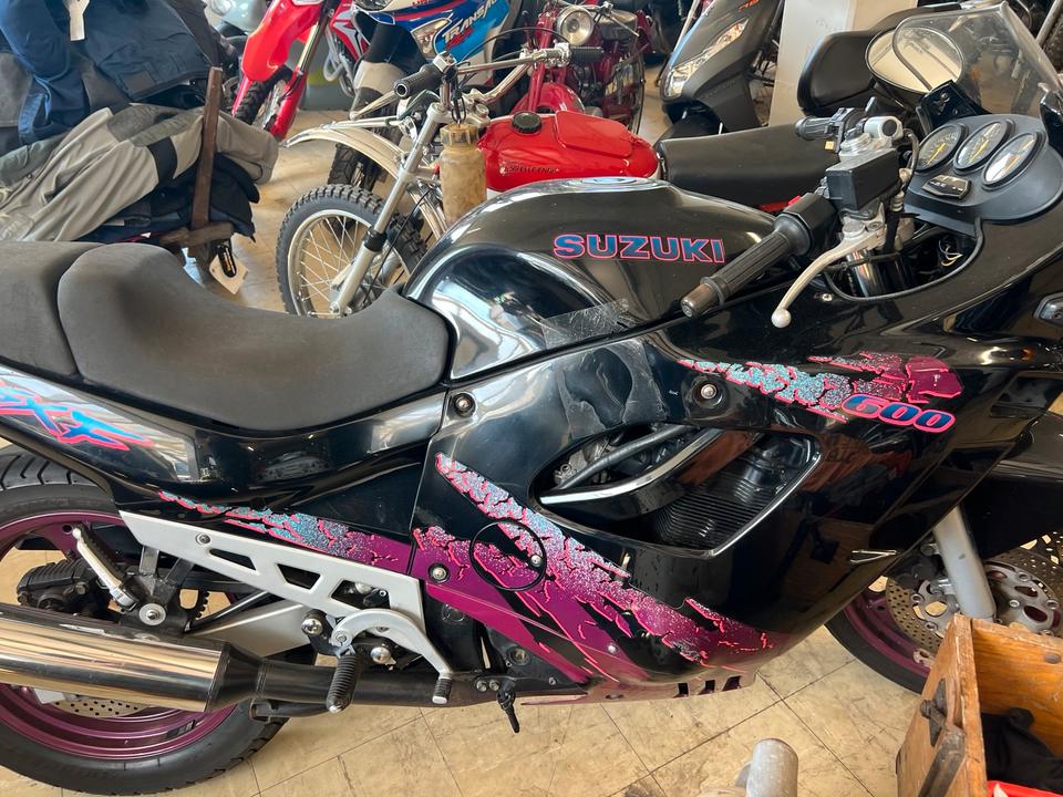 Suzuki GSXF 600 H - Kennzeichen fähig
