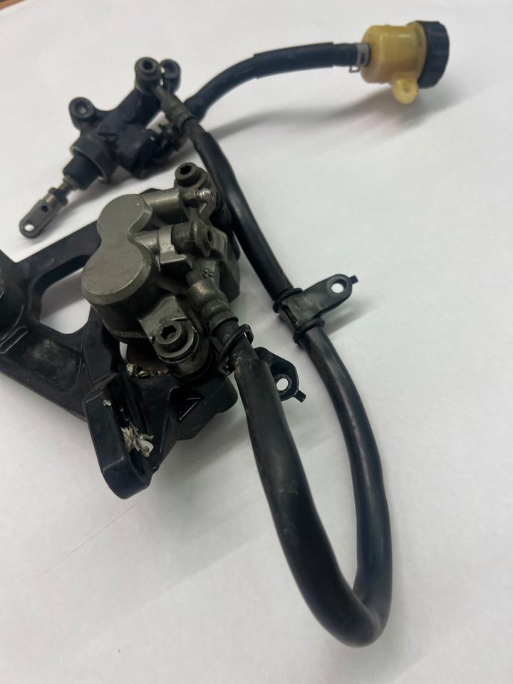 Yamaha r6 typ rj03 Bremssattel bremszange hinten 50€
