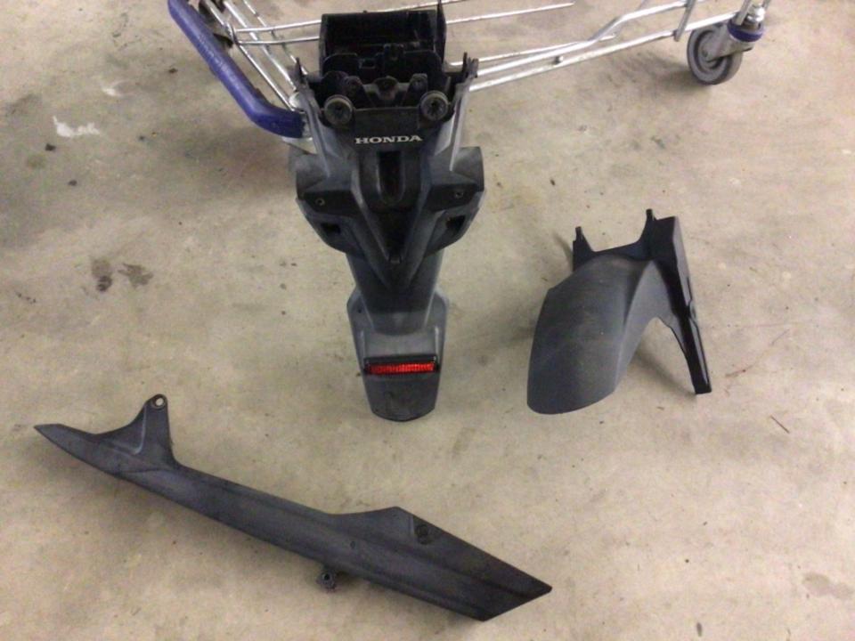 Honda cbf 125 Kennzeichen Halter spritzschutz 30€