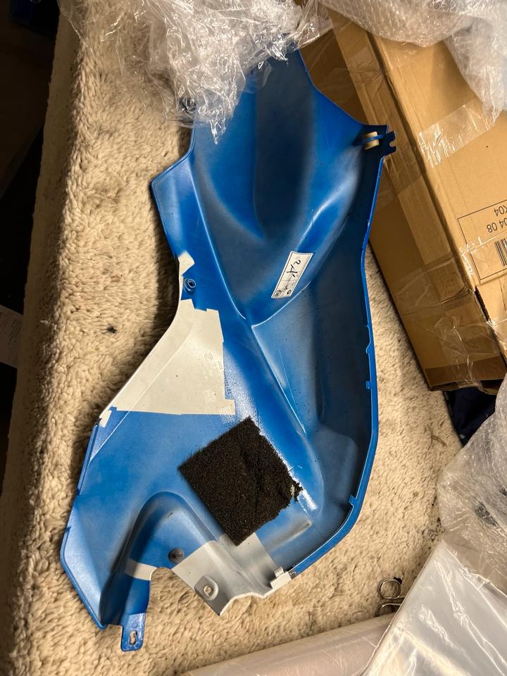 Bmw K 1200 S Verkleidung Seitenteil rechts blau 90€