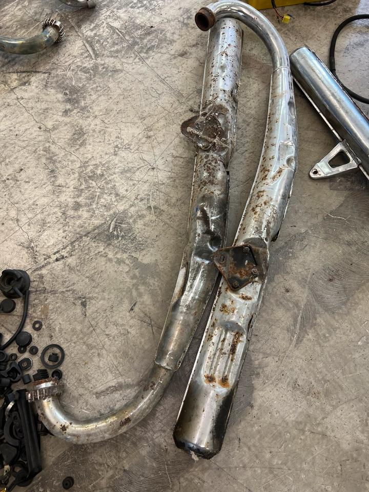 Suzuki gt 750 Auspuff 3 Stück 160€ zusammen