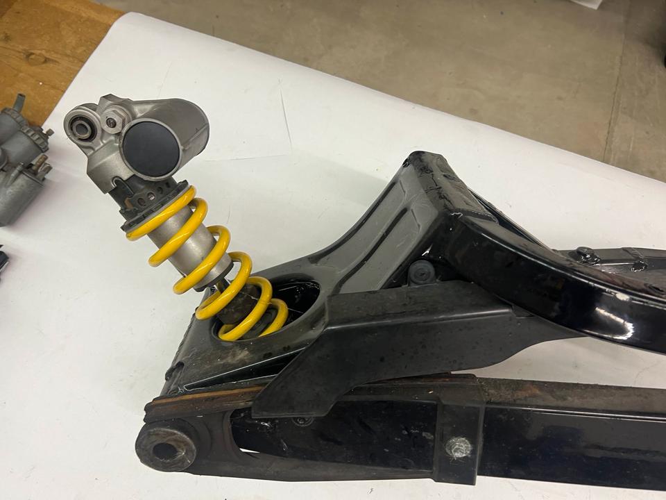 Schwinge Stoßdämpfer Yamaha r6 typ rj03 80€