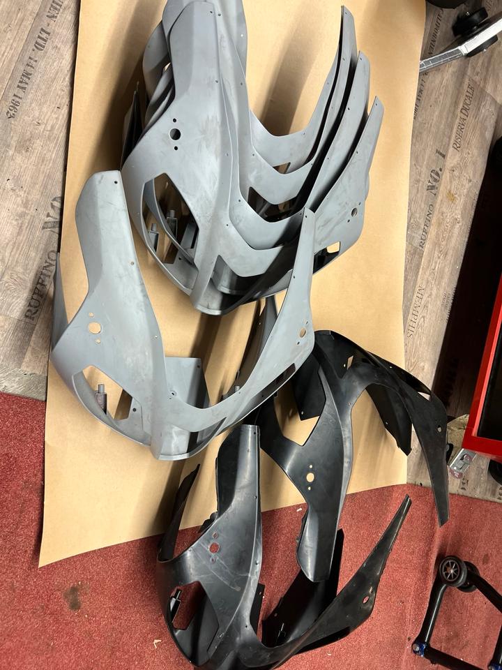 Aprilia Rsv 1000 r dis.106404 Oberteil Verkleidung Kanzel neu 140