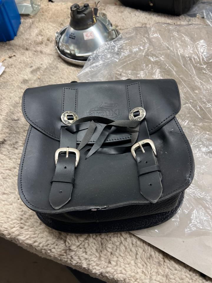 Suzuki Chopper Leder Satteltasche klickfix neu 50€
