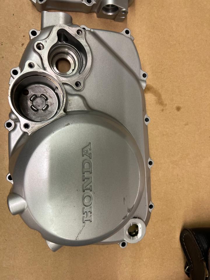 Honda varadero 125 Kupplungsdeckel 10€
