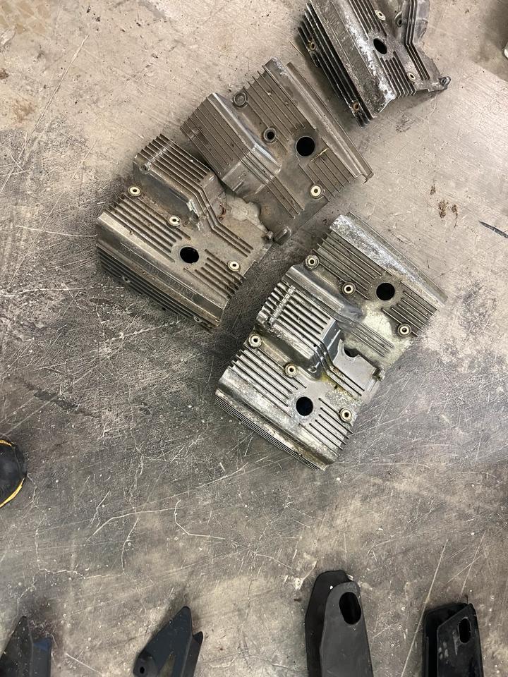 Suzuki gt 380 550 Zylinder Abdeckung alles komplett 60€