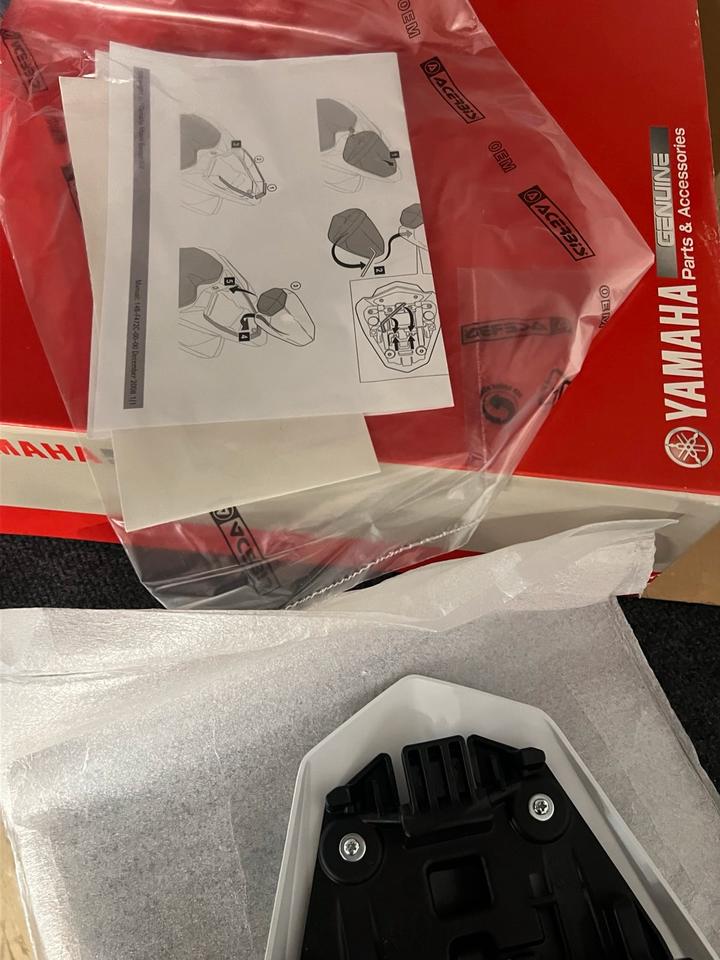 Yamaha R1 SoziusAbdeckung neu 14B-W0771-20