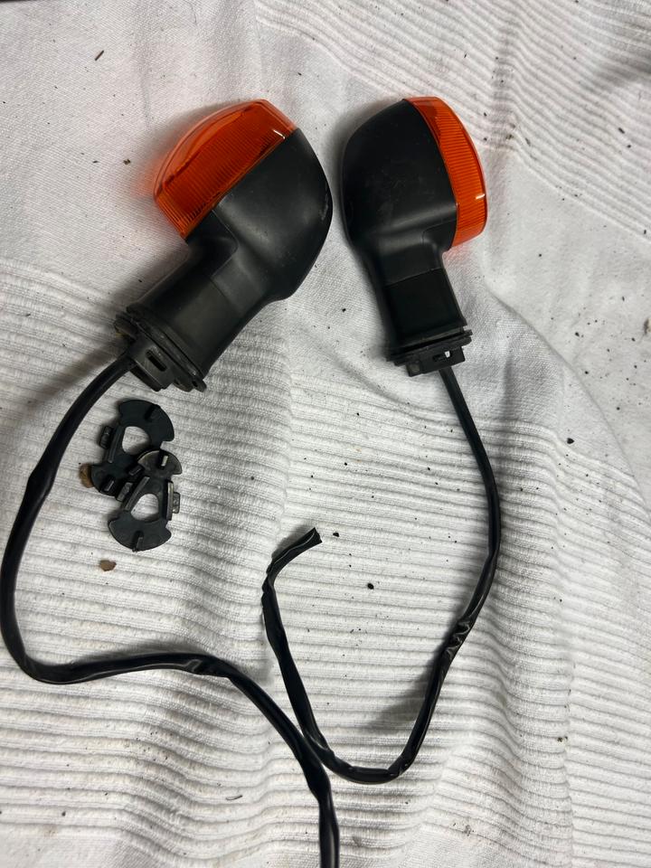Blinker Yamaha r6 typ rj03 36€ zusammen