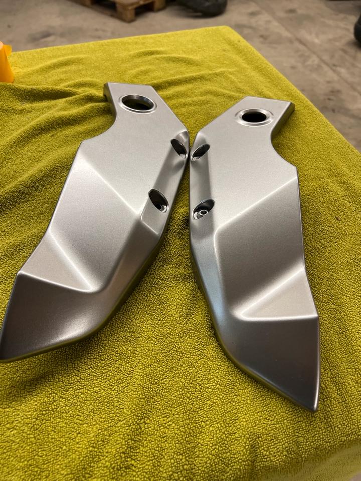 Kawasaki Z 1000 2004-2005 Seitenverkleidung Deckel Rahmen je 20€