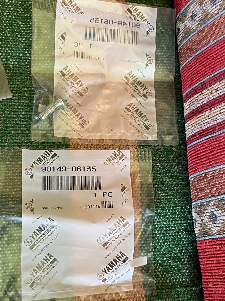 Yamaha FZ6 FZ1 90149-06135 Schraube 2€