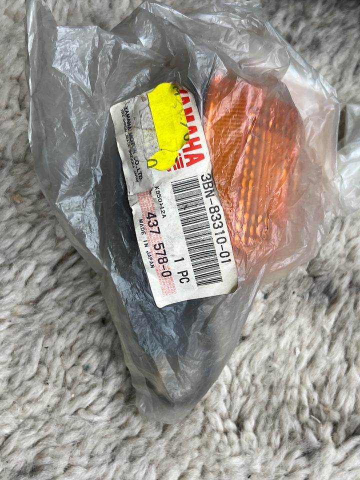 Yamaha DT125 Blinker vorne 3BN-83310-01 neu