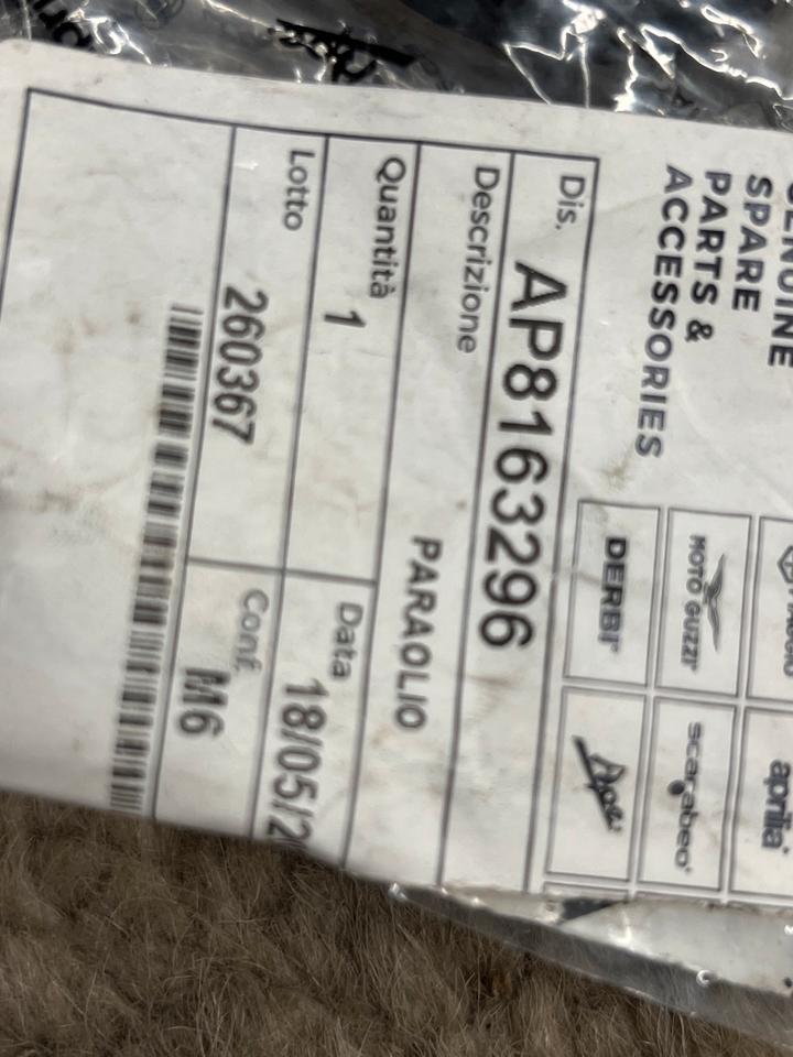 Piaggio. Aprilia Leonardo 125 250 gabelsimmeringAP8163296