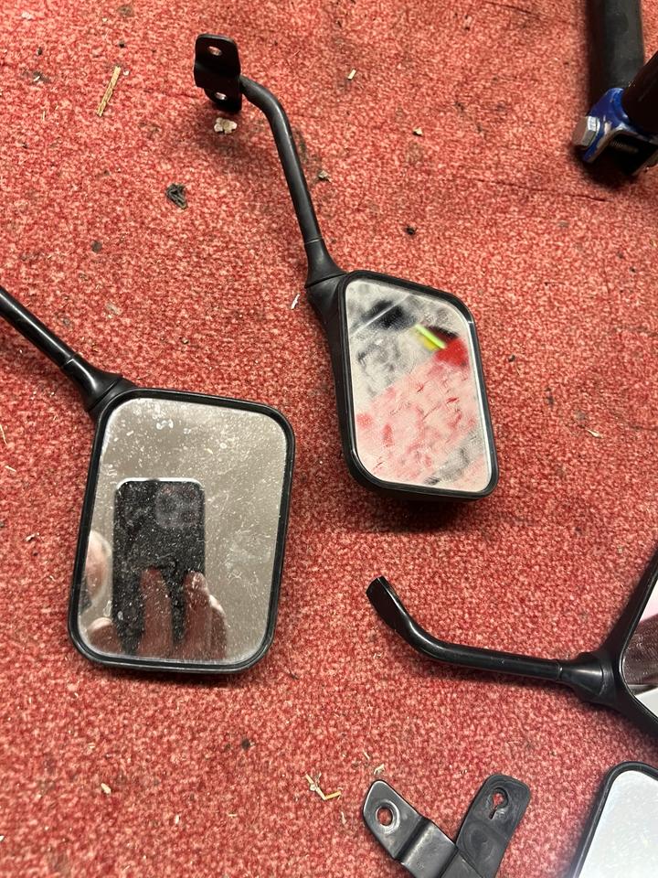 Suzuki RG 80 Spiegel links rechts