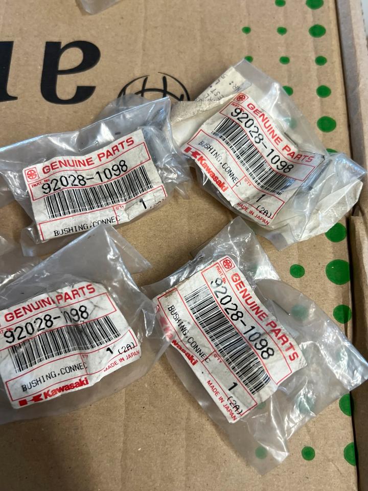 Kawasaki Z 400 lagerschalle gleitlager 92028-1098 4 Stück