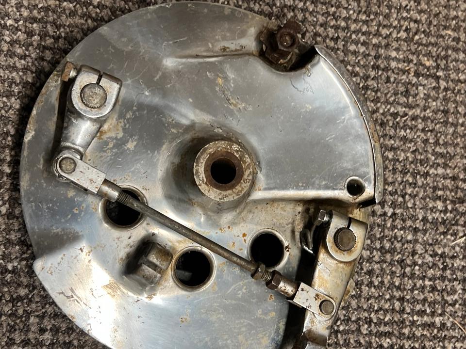 Suzuki GT 750 Doppel dublex Trommelbremse Bremse innenbelüftet
