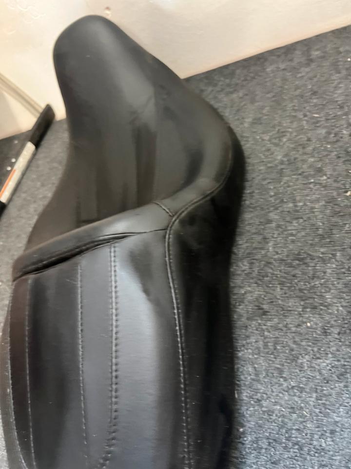 Harley-Davidson Street Glide Sitzbank 2018 - 24688