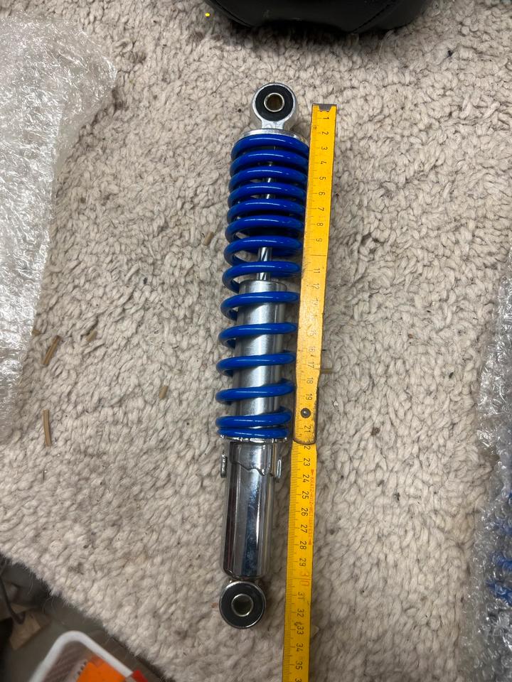 Stoßdämpfer YSS neu je 25€
