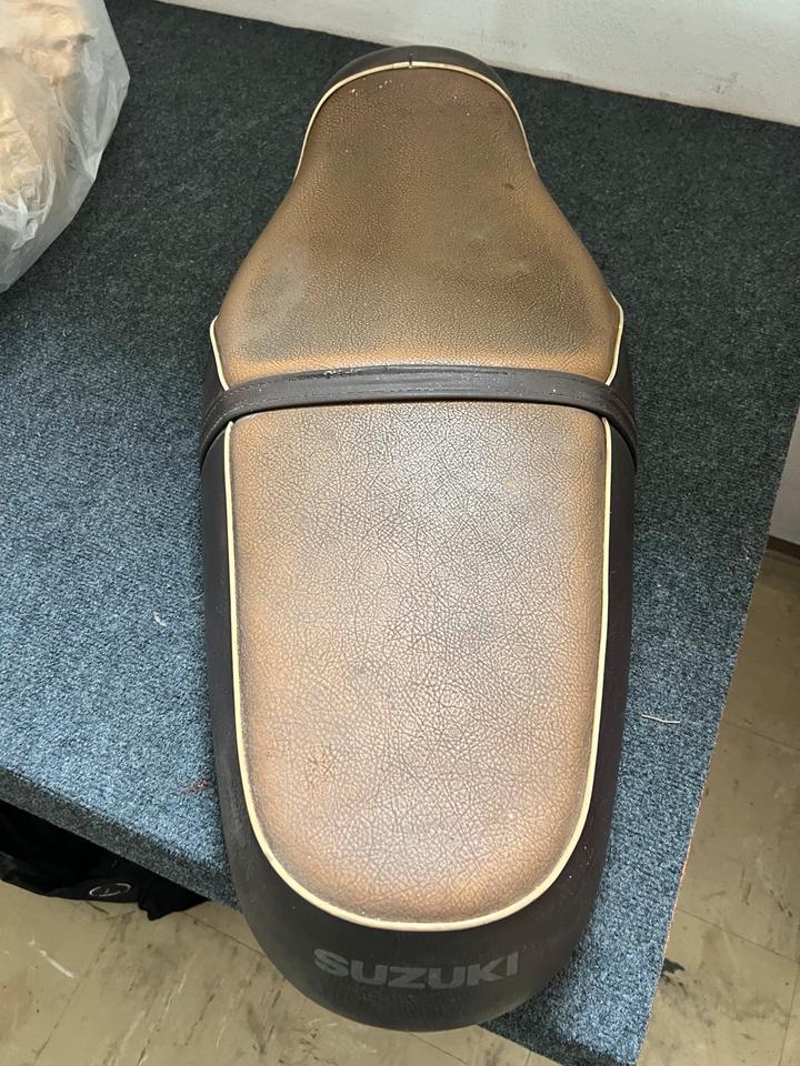 Suzuki TU125 X Sitzbank 50€