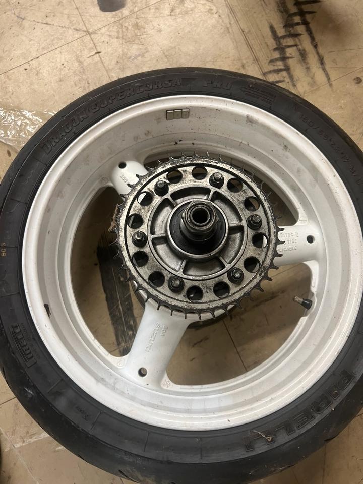 Suzuki TL1000 R Felge hinten Hinterrad 90€