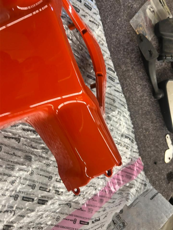 Vespa GTS 125 E5 Super- 1B0111Sport-Super Tech Tacho Verkleidung
