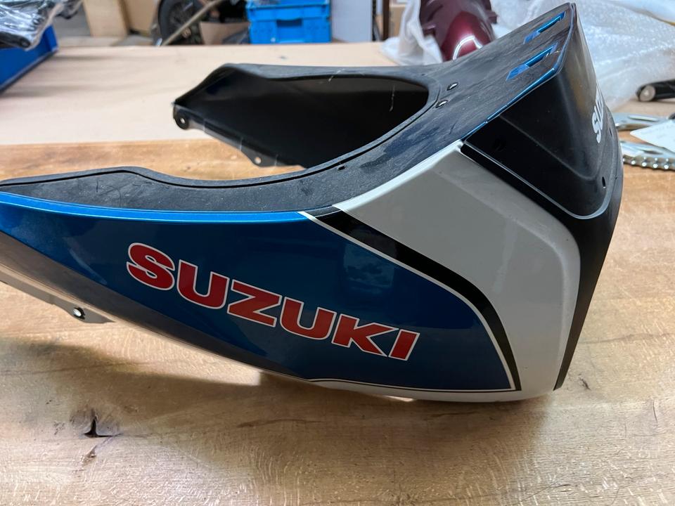 Suzuki 94413-31310 GS 750 es Front Verkleidung neu 250€