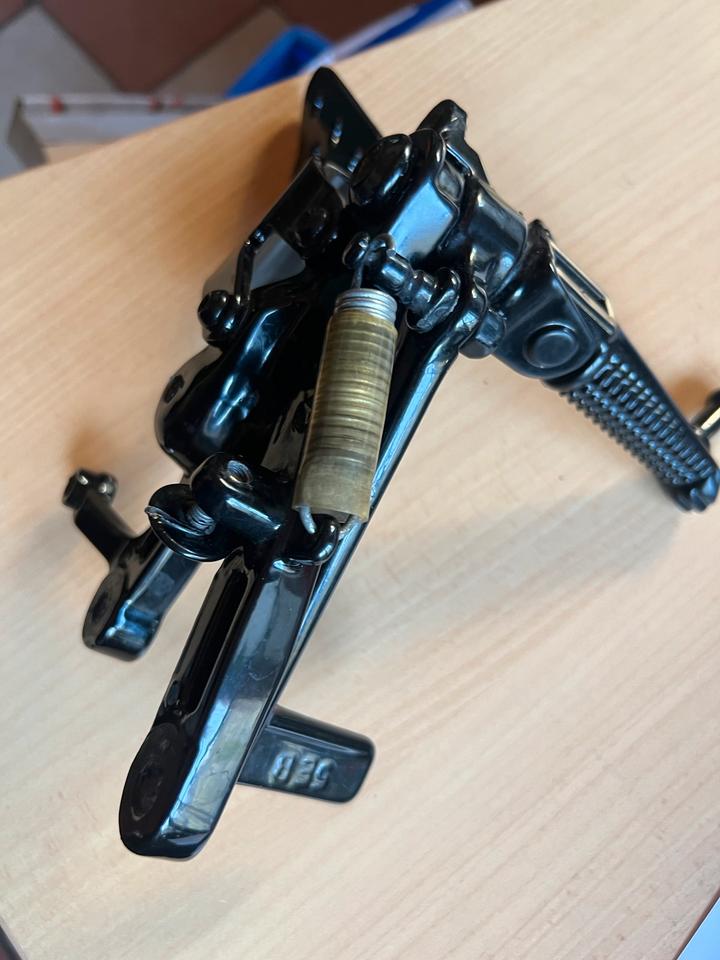 Fußrasten links mit Hebel Yamaha r6 typ rj03 65€