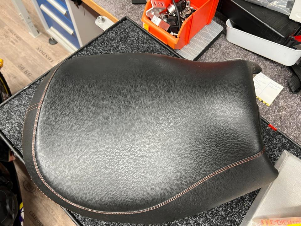 Triumph rocket Sitzbank Sitz 2301820