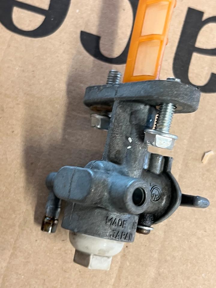 Suzuki GN 125 Benzinhahn 32€
