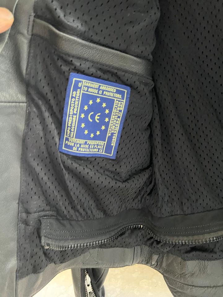 Ixs Lederjacke Größe S crusader neu 60€