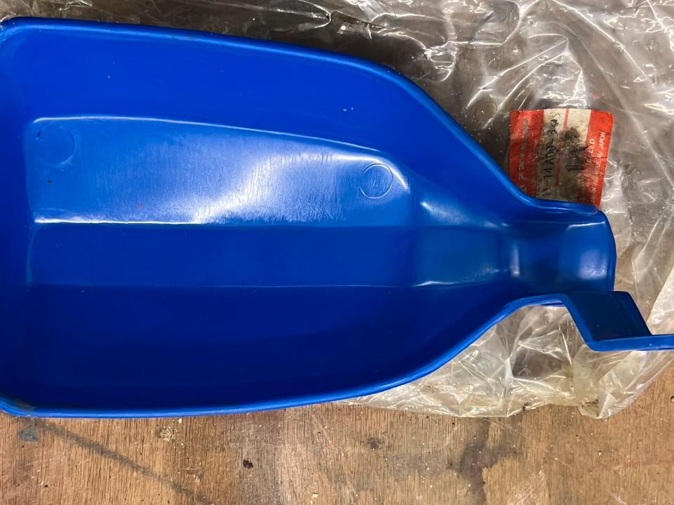 Suzuki DR 750 Hand guard suzuki 57541-14A00-345 neu