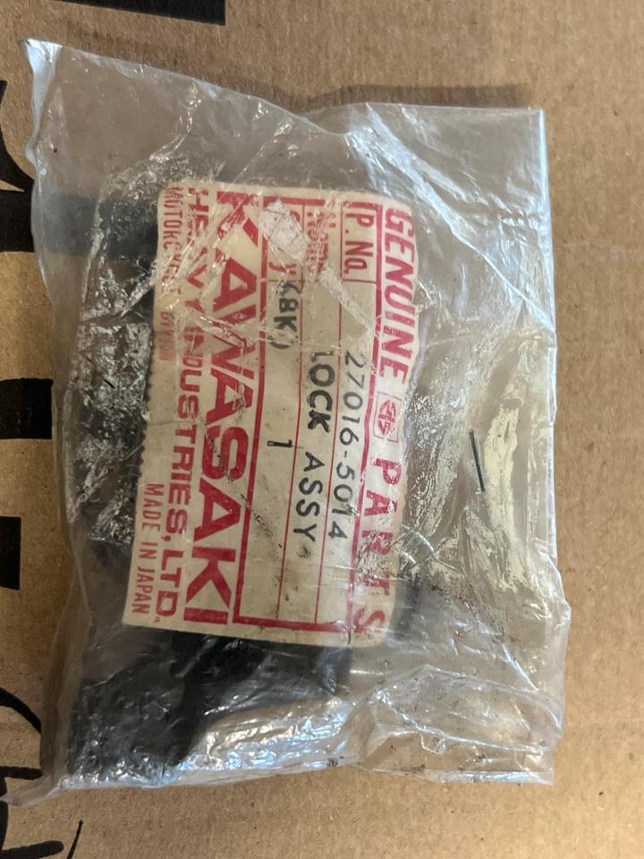 Kawasaki Z 1000 helmschloss 27016-5014 neu