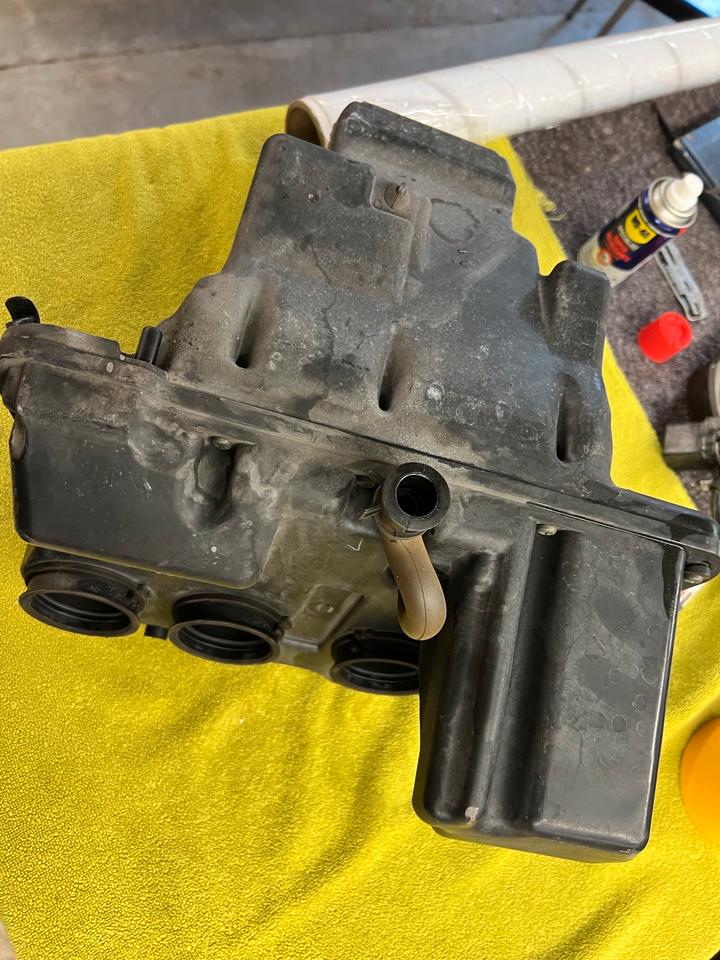 Kawasaki Z 1000 Luftfilter Kasten 20€
