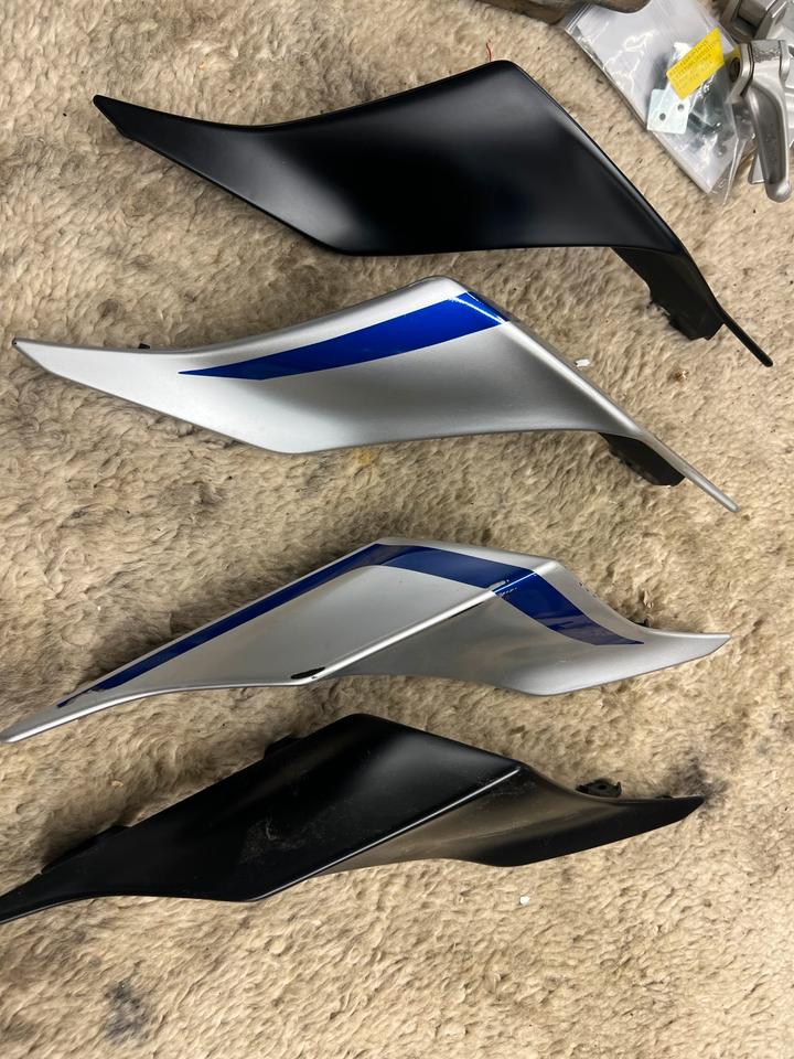 Yamaha r6 Verkleidung Heck links rechts je 80€