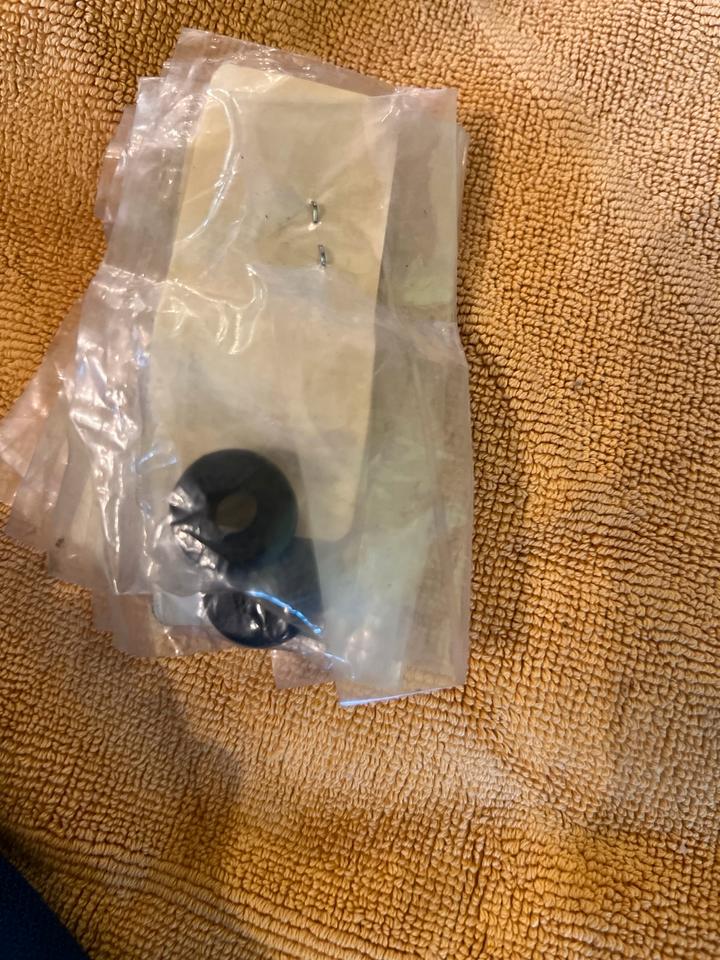 Yamaha XT 600 1987 Gummi 90489-13428 neu