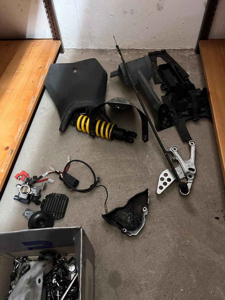 Yamaha yzf 125 teile schrauben alles 40€