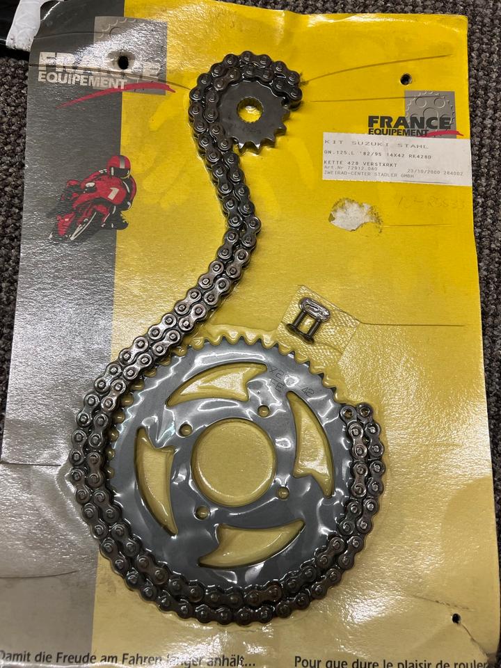 Kettensatz Suzuki GN 125 verstärkt 60€
