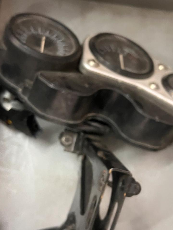 Suzuki gsxr 750 w 1100 w Tacho je 40€