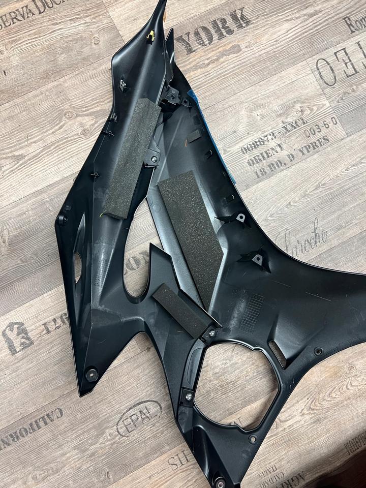 Yamaha r6 rj27BN6-2835U-00 Verkleidung links 420€