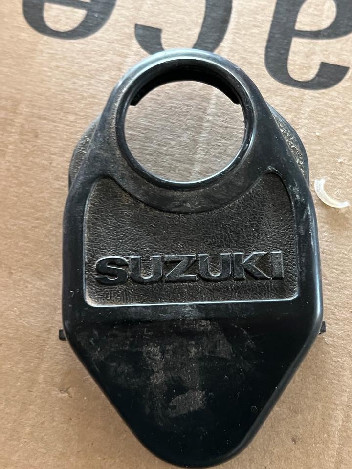Suzuki GN 125 Abdeckung zündschloss 18€