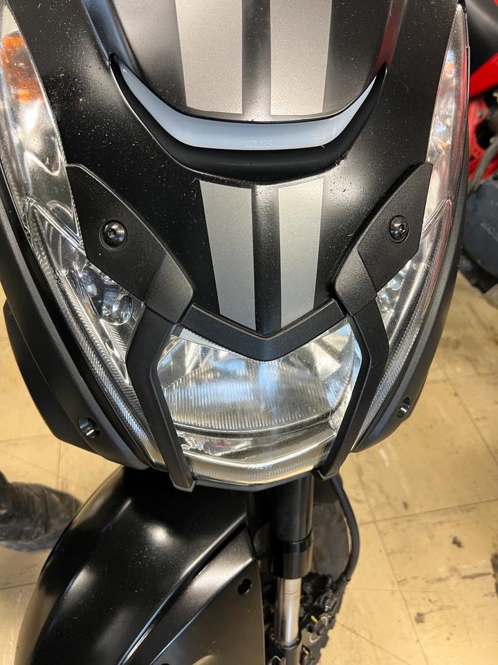 Peugeot Street Zone Speed Fight lampengitter 30€
