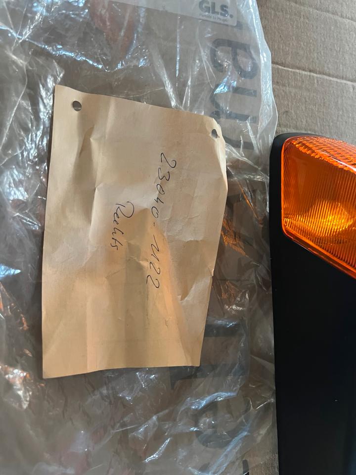 Kawasaki gpz 1100 Blinker vorne rechts neu 28€ 23040-1122