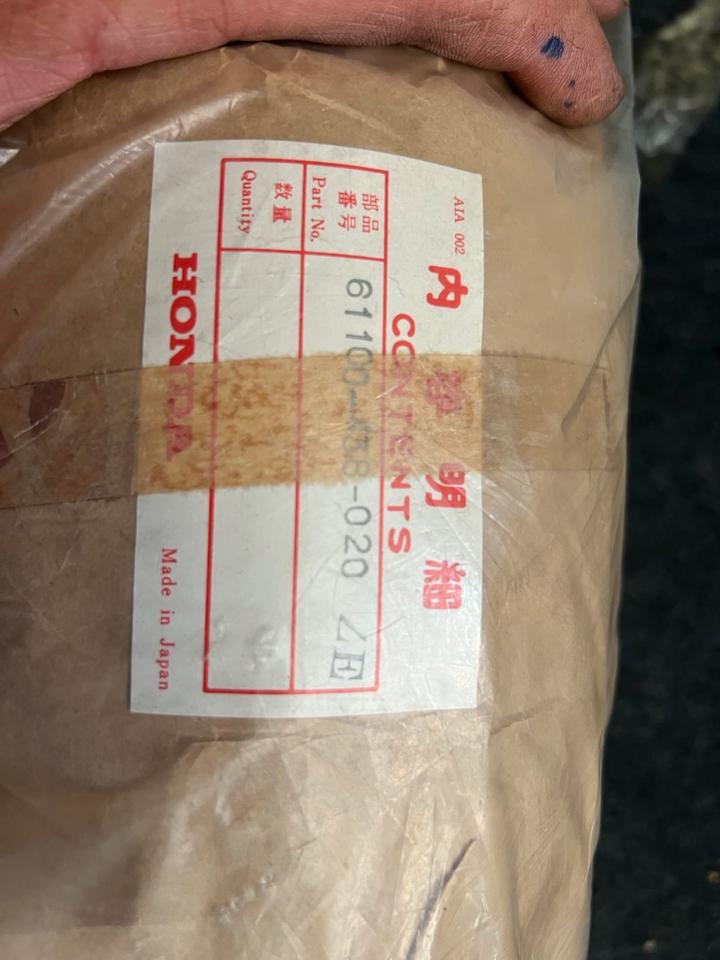 Honda cb 900 750 fender kotflügel neu Orginal 61100-438-020ZE