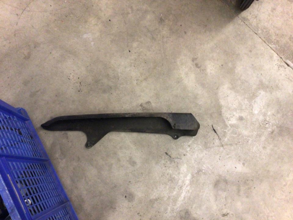 Kettenschutz Yamaha Tdm 850 4TX 20€