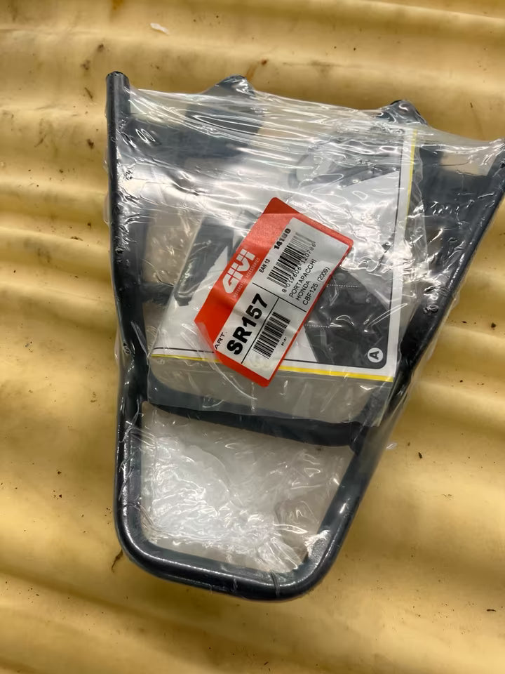 Givi SR157 Gepäckträger für Honda CBF 125 – neu