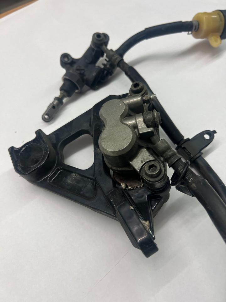 Yamaha r6 typ rj03 Bremssattel bremszange hinten 50€