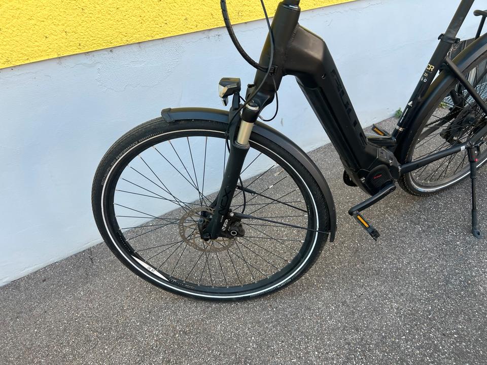 Bulls Lacuba evo lite 11 Damen E-Bike Schwarz mit Gepäckträger