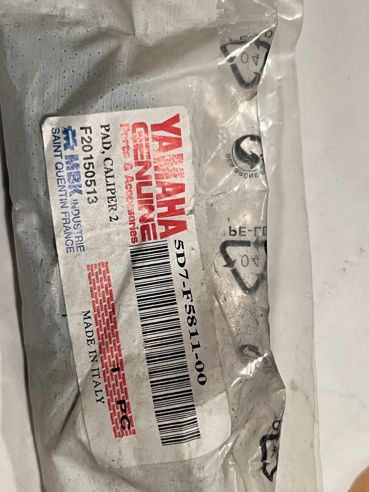 Yamaha YZF125 Bremsbeläge 5D7-F5811-00 neu